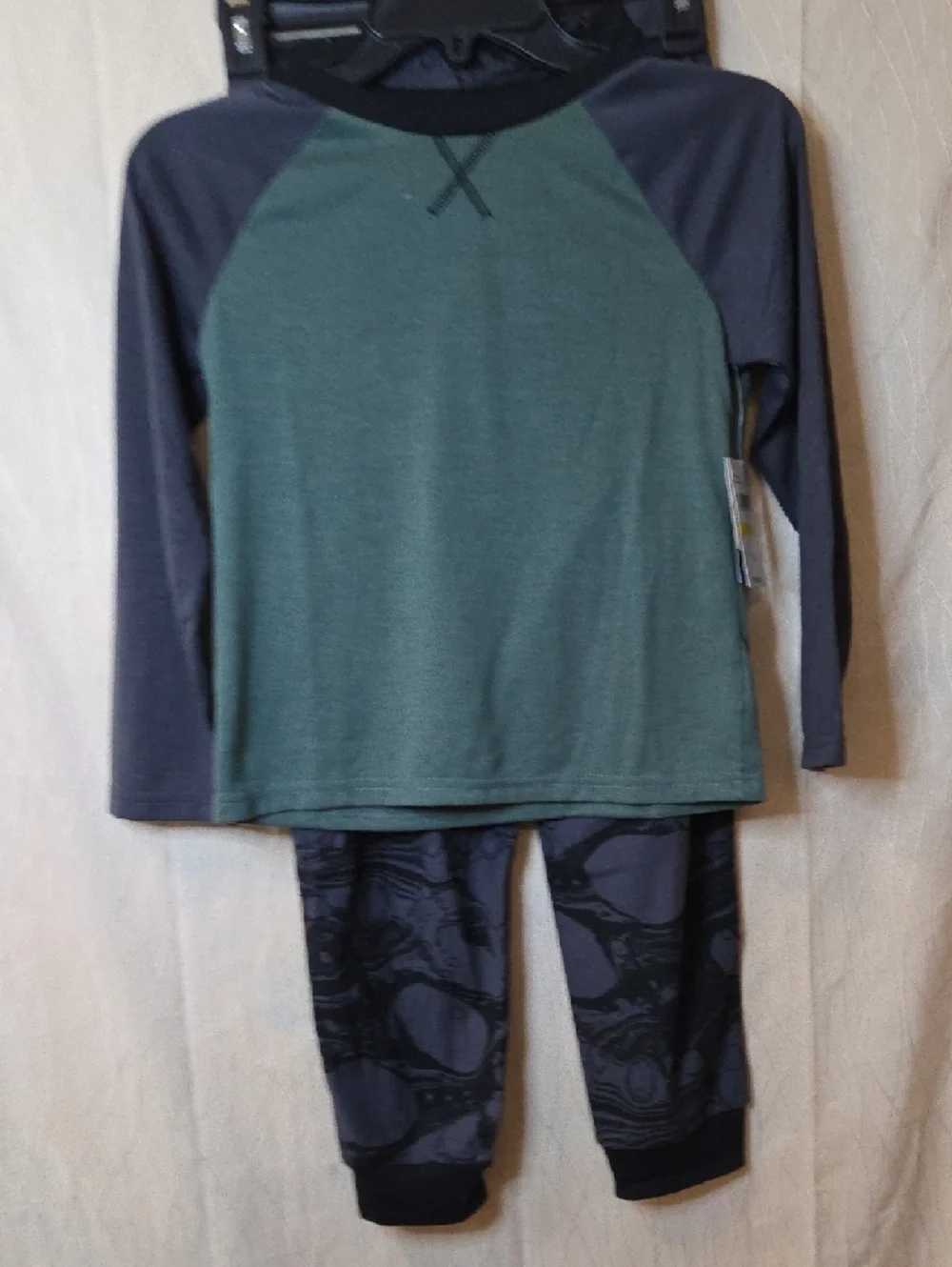 Cuddl Duds Green‎ and Dark Gray Kids Top and Pants Sleep Wear [Boys]